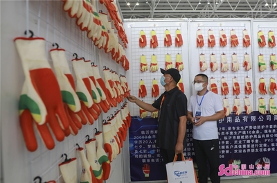 助推“制造商城”建設再添強引擎——2021第三屆中國(臨沂)勞動防護用品交易會盛大啟幕